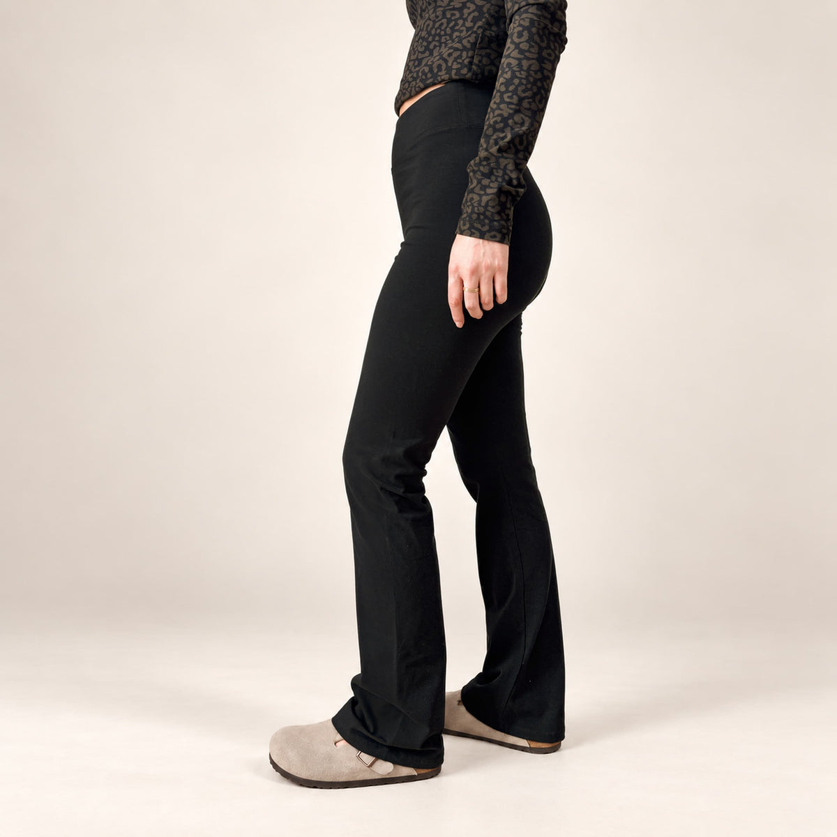 orbasics-flared-leggings-black