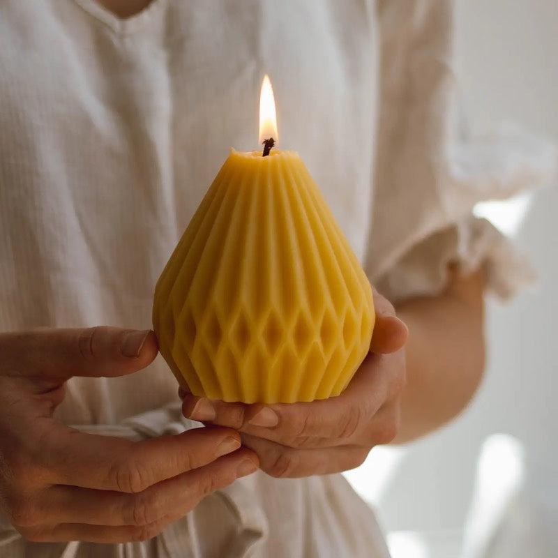 Beeswax-Christmas-Candle-non-toxic