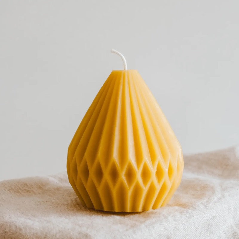 Beeswax-Christmas-Candle-non-toxic